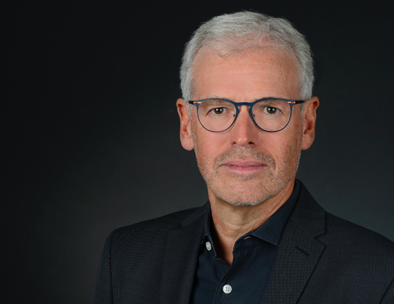 Dr. Holger Schmidt Dr. Holger Schmidt