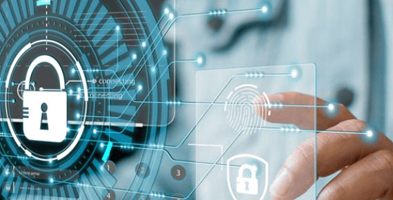 Eine Hand zeigt auf eine Grafik die Security symbolisiert