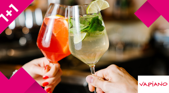 Zwei Hände stoßen mit einem roten und einem hellen Spritzgetränk an; beworben wird eine 1+1-Aktion bei Vapiano über Magenta Moments.